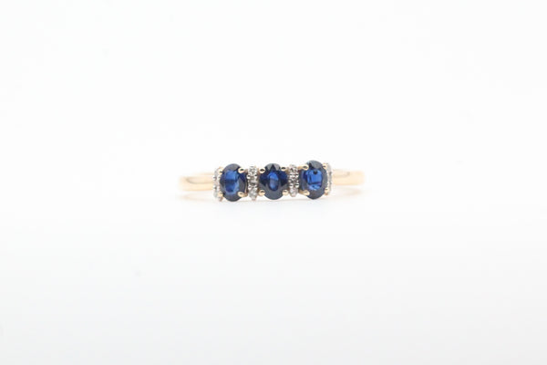 Yellow Gold Three Stone Sapphire Ring