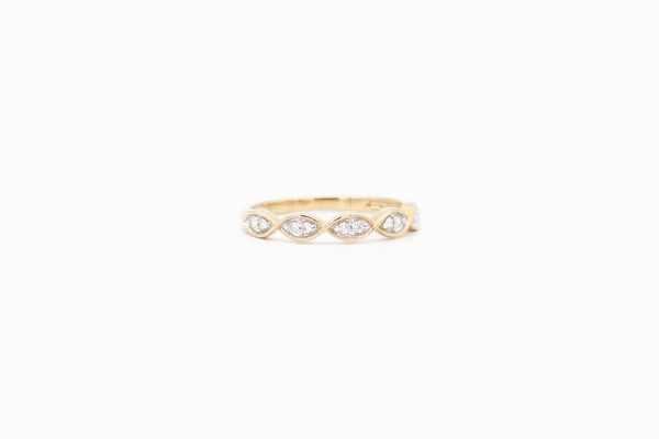 Yellow Gold Wavy Diamond Band