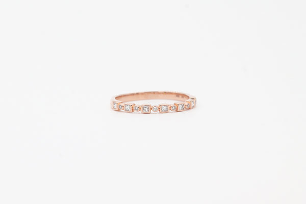 Rose Gold Alternating Shapes Diamond Band