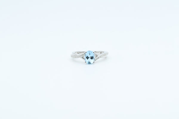 White Gold Aquamarine Twist Ring