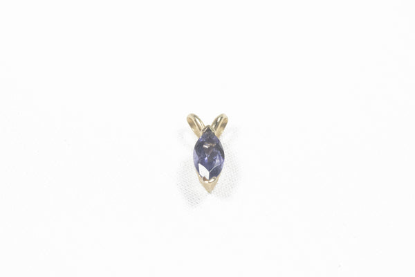 Yellow Gold Pendant with Marquise Shaped Iolite