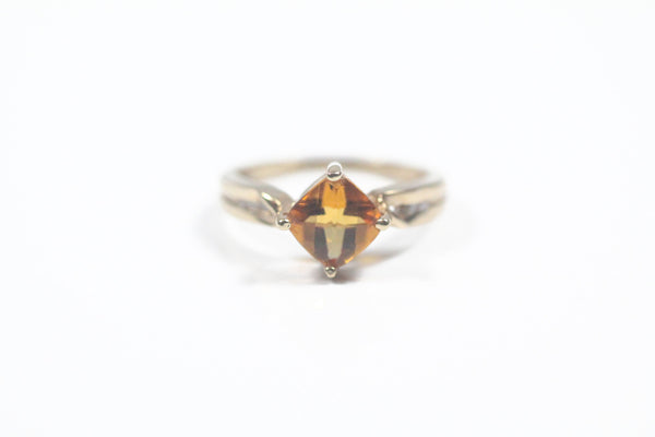 Yellow Gold Ring with Cushion Cut Citrine